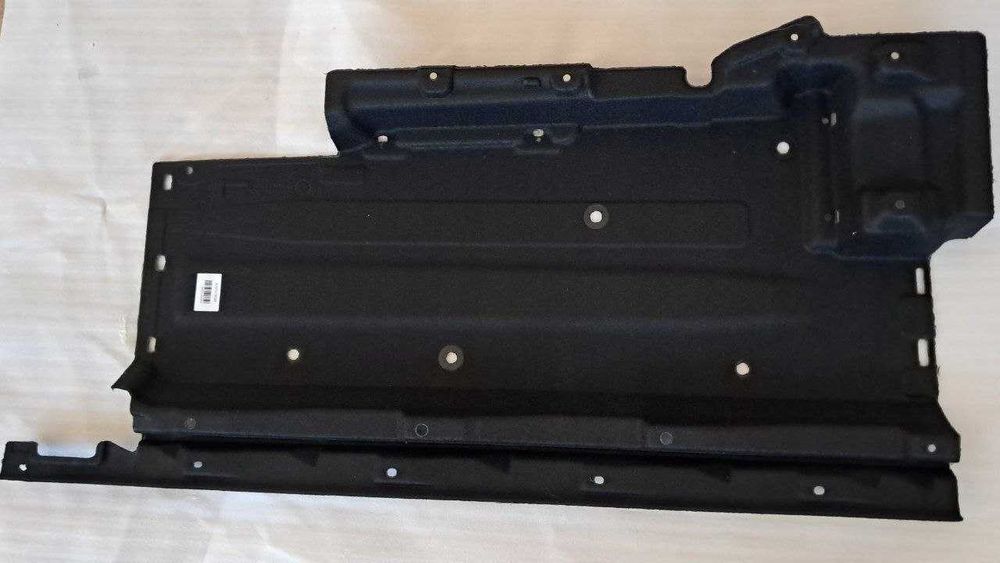 Захист двигуна, коробки, днища Audi Q5 2012-2016, 8R0 863 821 B