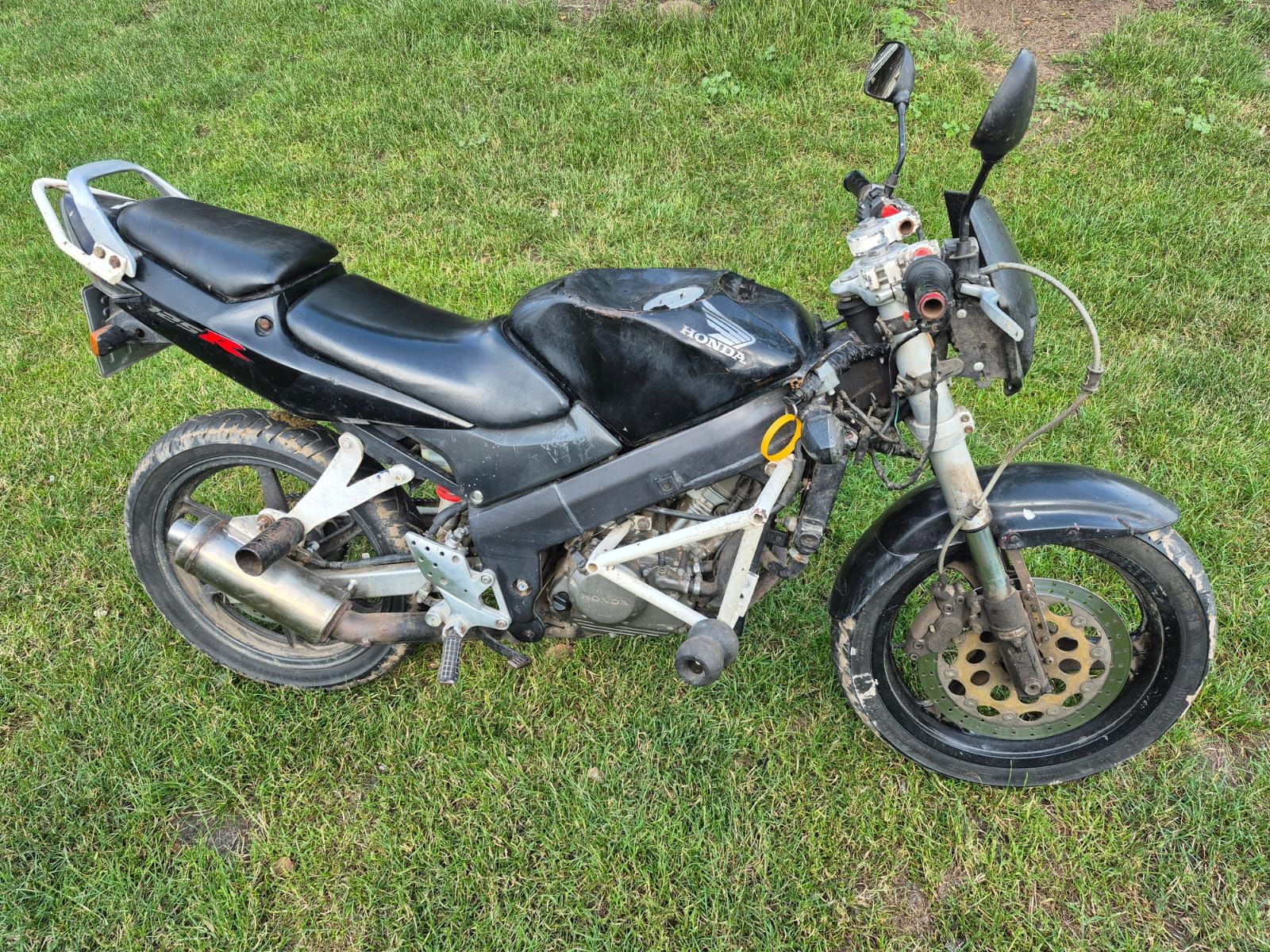 CBR 125 JC34 stunt