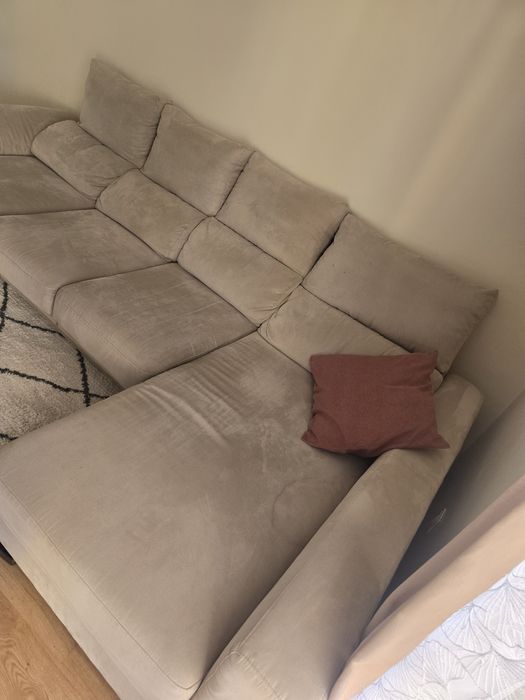 Sofá usado bom estado ,todo em pele.conservação.