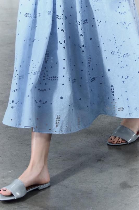Спідниця ZARA із прорізною вишивкою