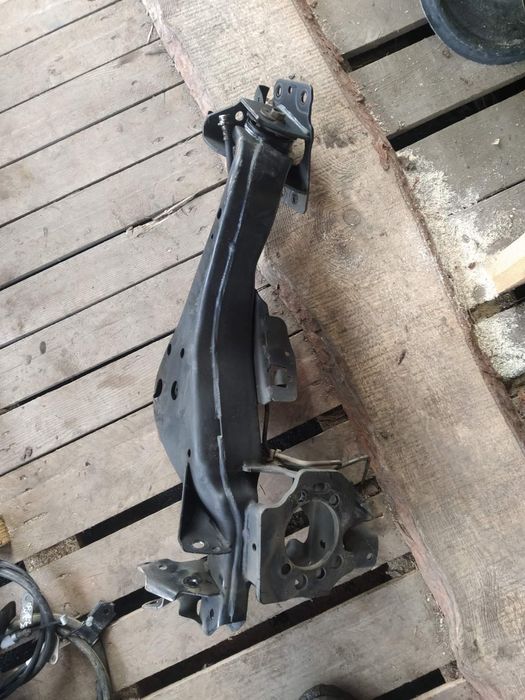 Полуось в сборе,Рычаги,стартер, компрессор кондиционера, плаНиссан Рог