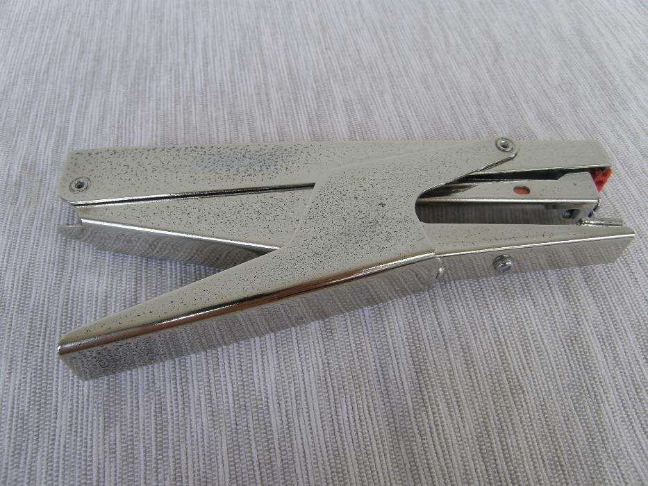 Agrafador alicate Sanho 150P