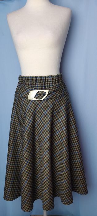 Spódnica z welny w kratke  roz. uniwersalny
