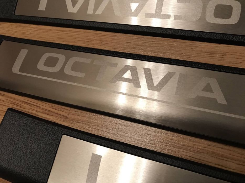 Нові оригінальні накладки на пороги Skoda Octavia A7,A8, Superb