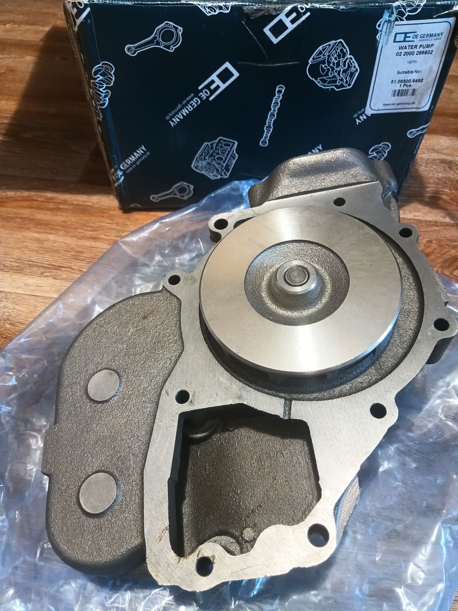 Водяний насоc, Помпа MAN (D28..) OE Germany 02 2000 286602