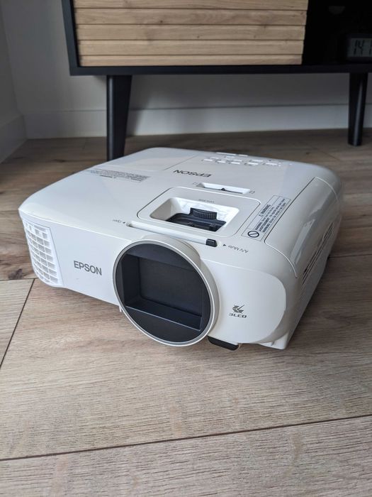 Projektor Full HD Epson EH-TW5650