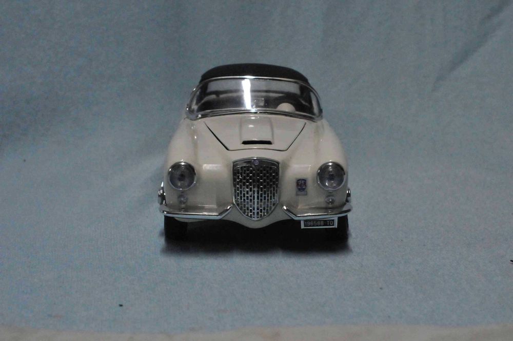 Burago - Lancia Aurélia B24 Spider