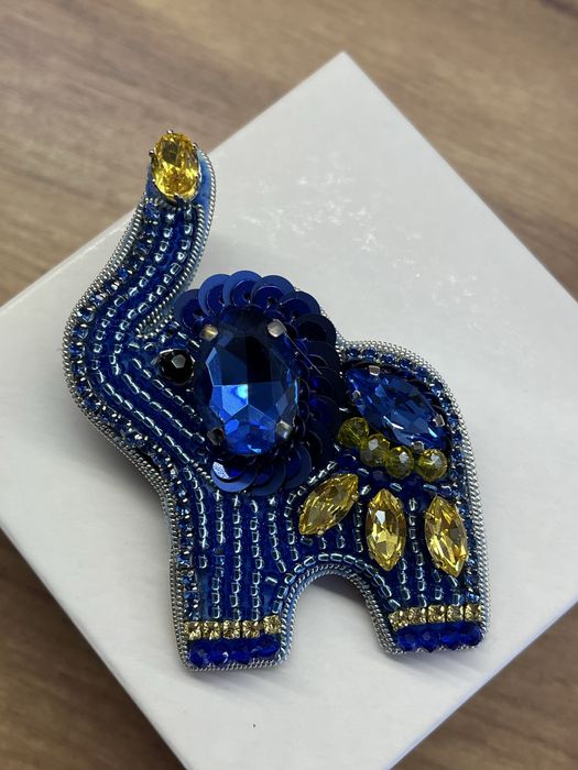 Брошка, прикраса, виріб з бісеру, біжутерія, українська символіка