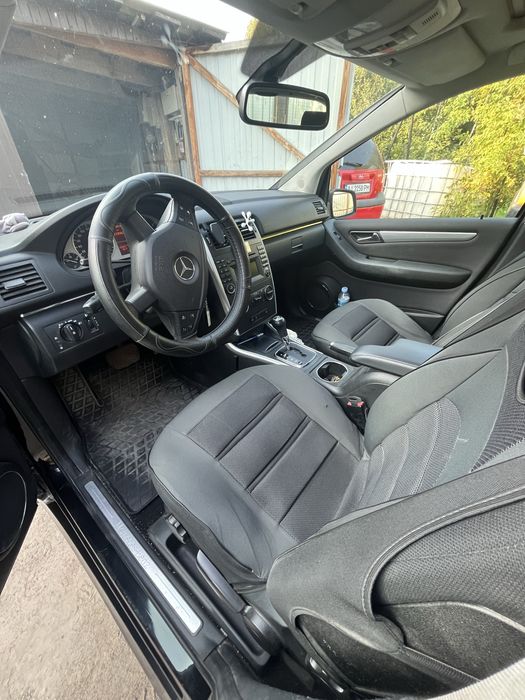 Mercedes-Benz B170