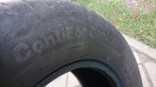 Opony 215 /65 R 17 Continental 2 szt. do vw Tiguan cena 160 zl