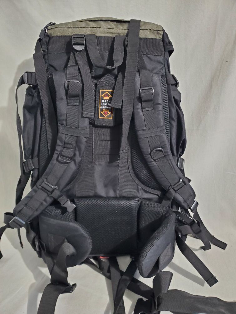 Plecak turystyczny Amazon Basics 75L Nowy