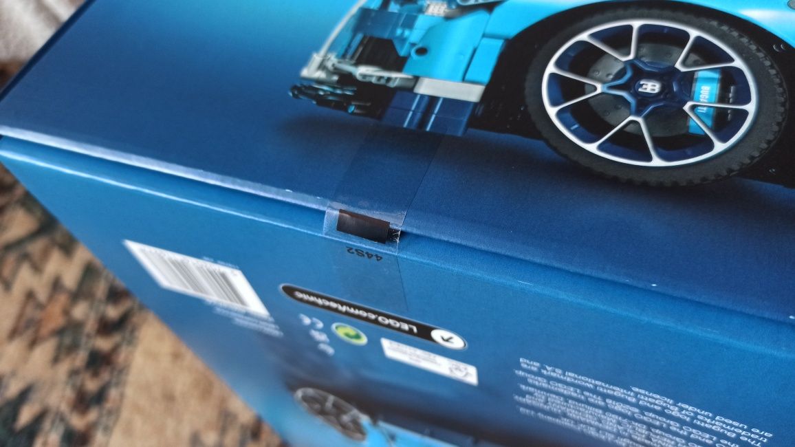 Lego Technic Bugatti Chiron 42083