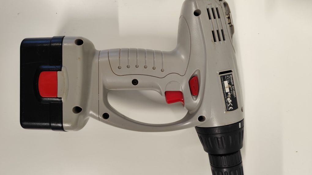 Шуруповерт Genius 12v 1gang Modell: 0118601 Німеччина
Modell: 0118601