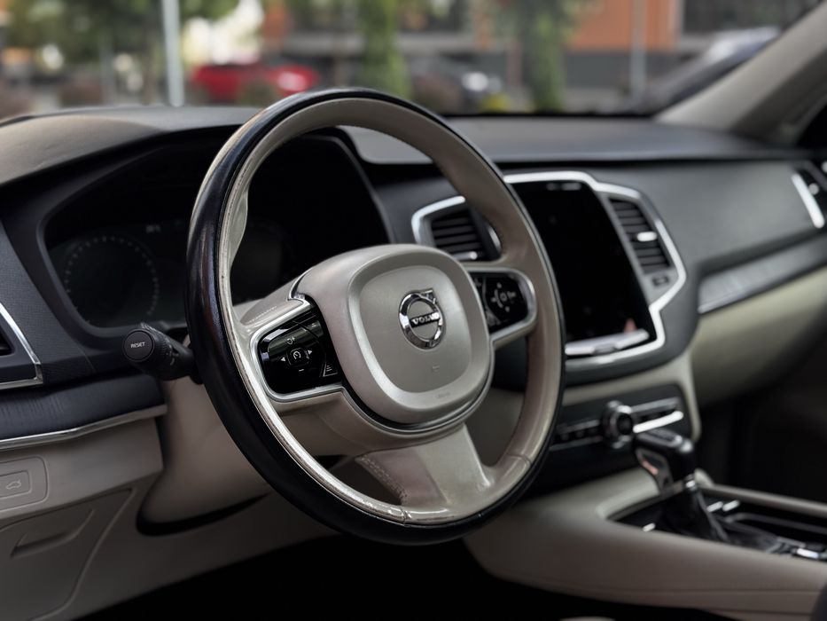 Продається VOLVO XC90