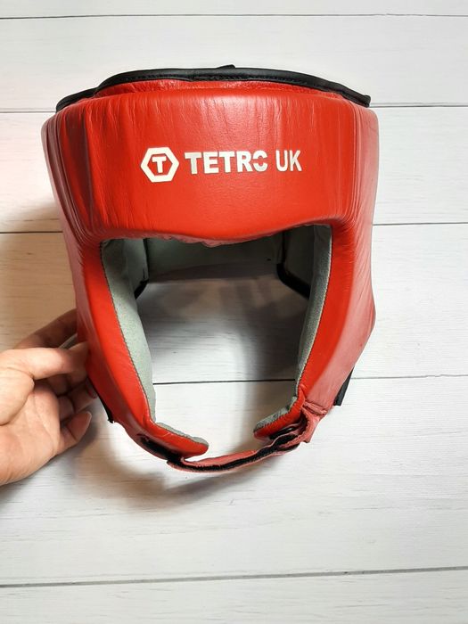 Продам шлем дві пари перчаток і захист