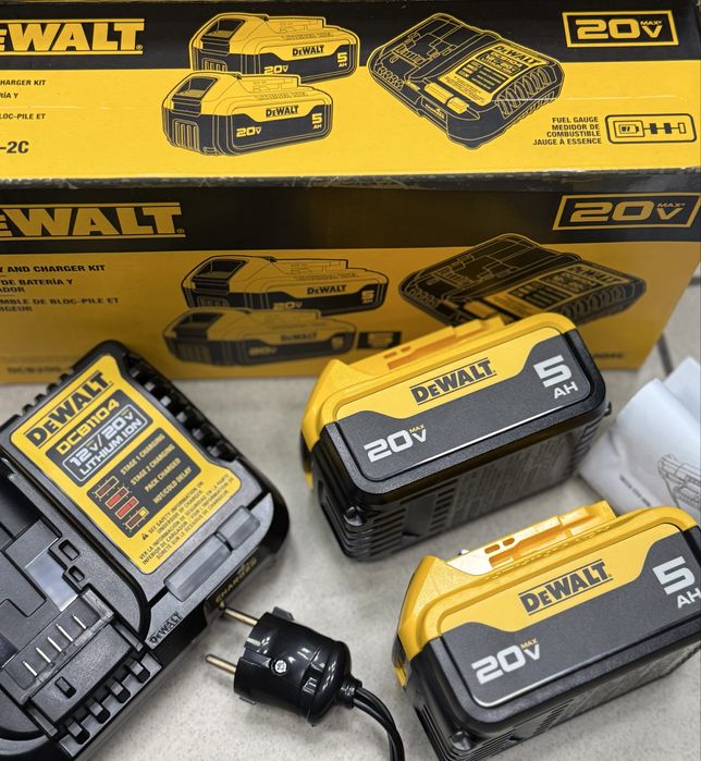 DeWalt DCB205-2C набір акумуляторів та зарядного