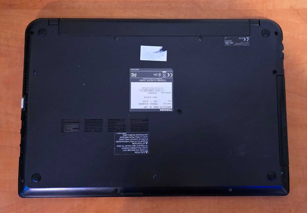 Toshiba Satellite L50D-B-14P/i3/6Gb/500Gb/Radeon R7 2Gb/zasilacz