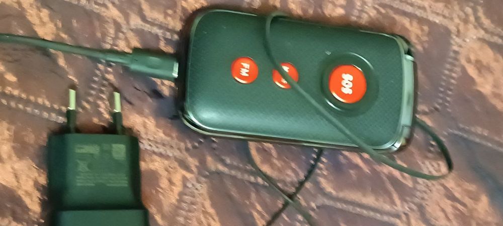 Телефон Bravis розкладний