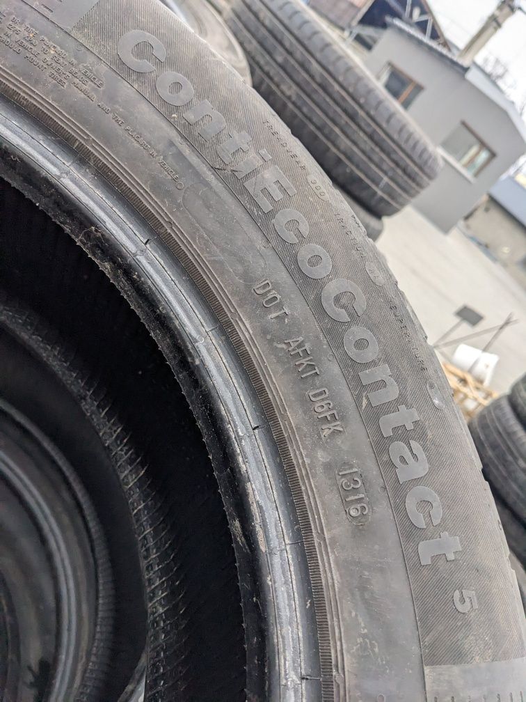 215/60R17 Continental