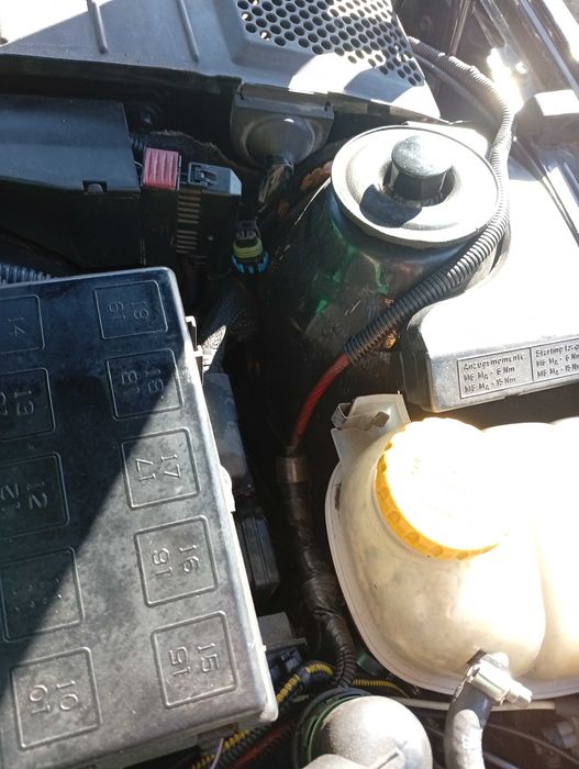 Продам вектра б,дизель