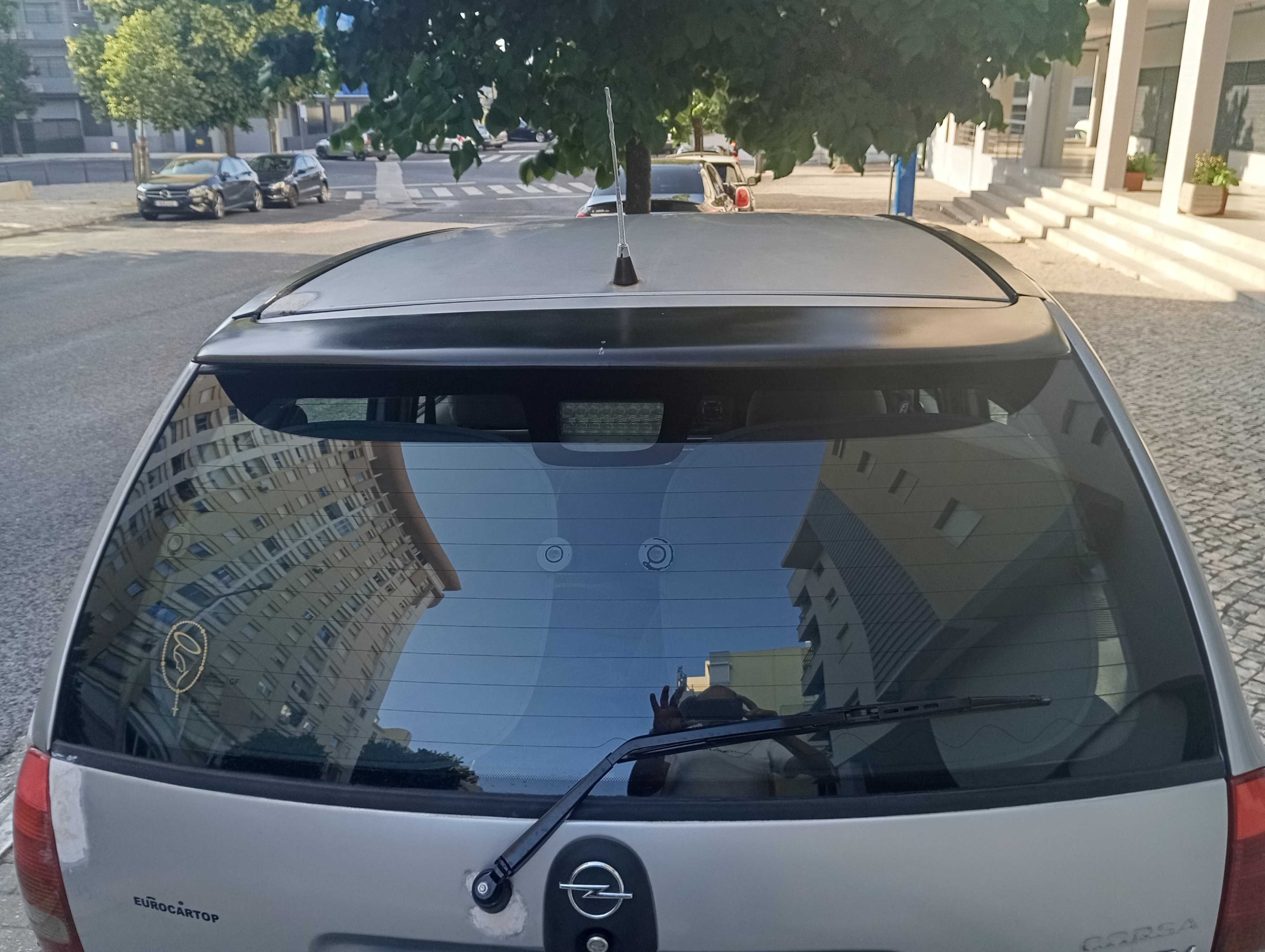 Carro em bom estando troco por carrinha grande