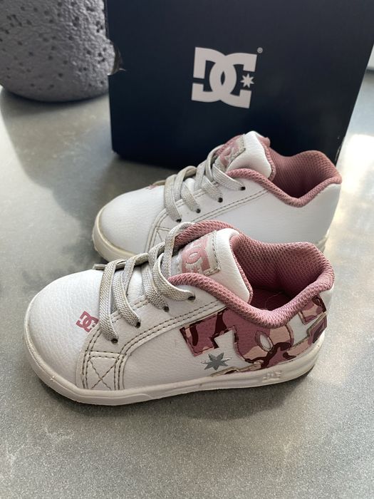 Кросівки DC дитячі 21.5 розмір