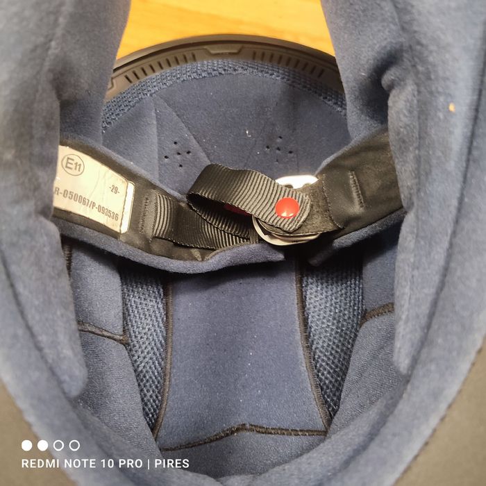 Capacete AGV Cinza – Muito Bom Estado – Com Saco de Transporte