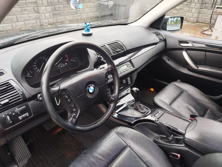Продам BMW X5  E53