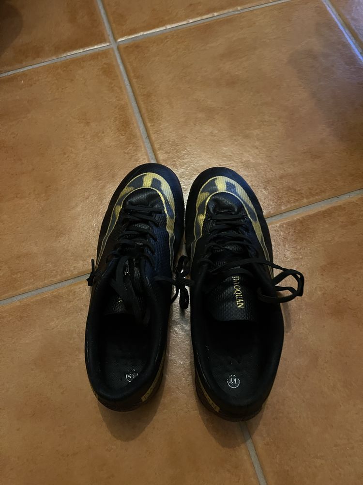 Sapatilhas para futsal/futebol