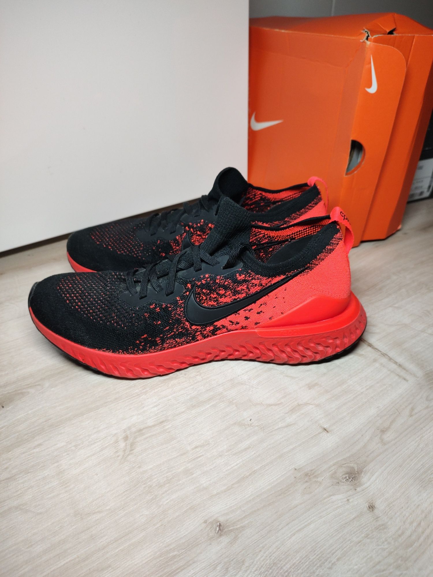 Buty Nike Epic React Flyknit 2 r. 46