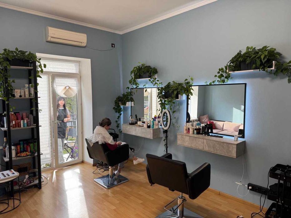 Власник. Великий кабінет 21 м² у центрі з водою і балконом