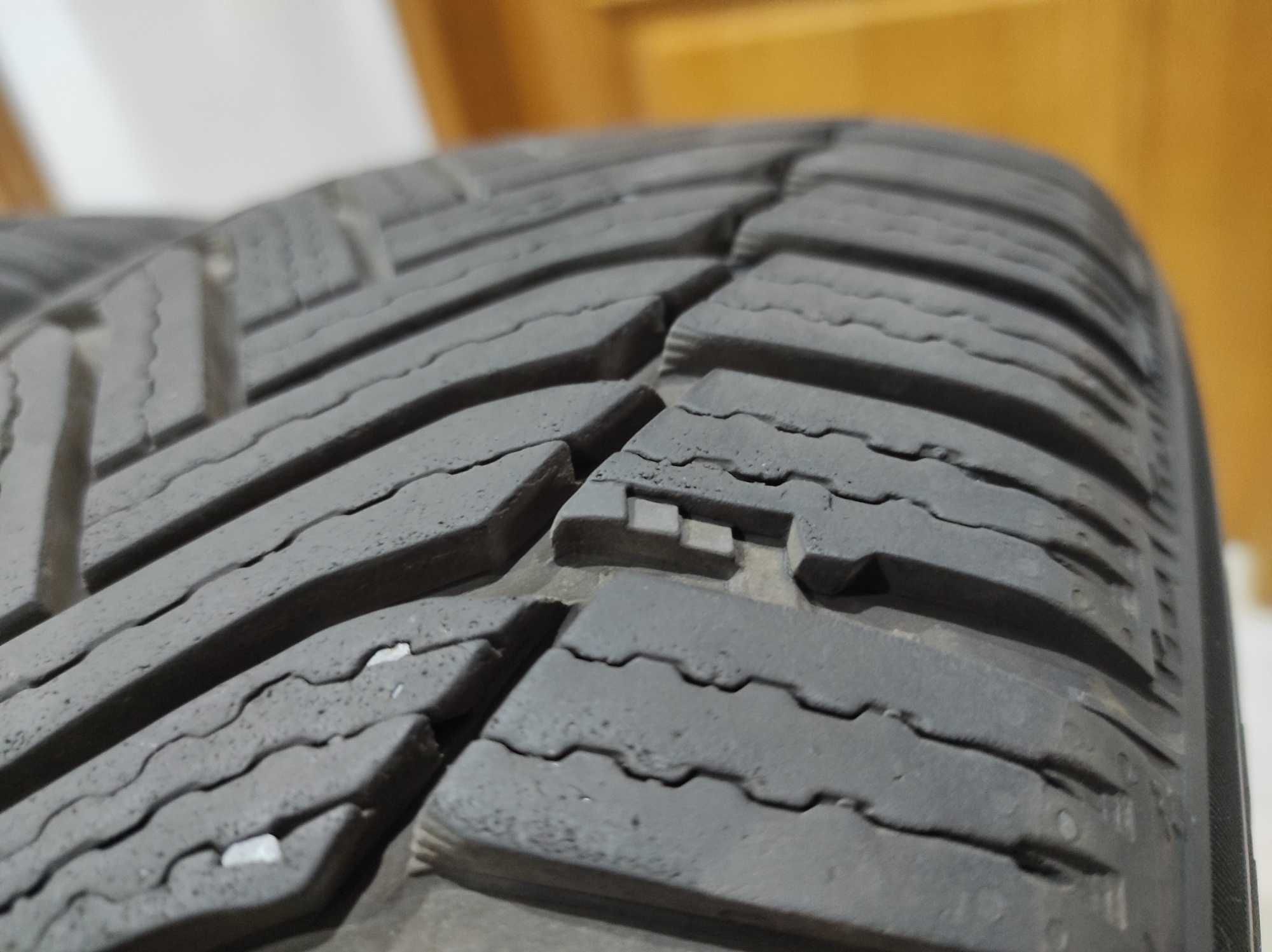 4 Pneus seminovos MICHELIN ALPIN 6 215/60 R 17