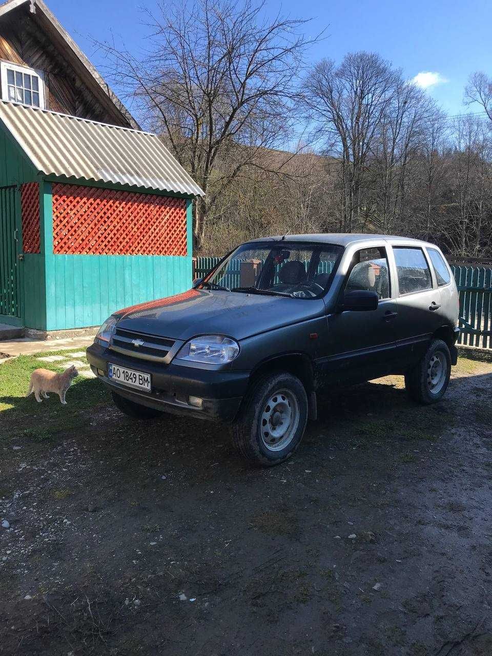 Продаєтьс автомобіль NIVA CHEVROLET 1.7 Бензин