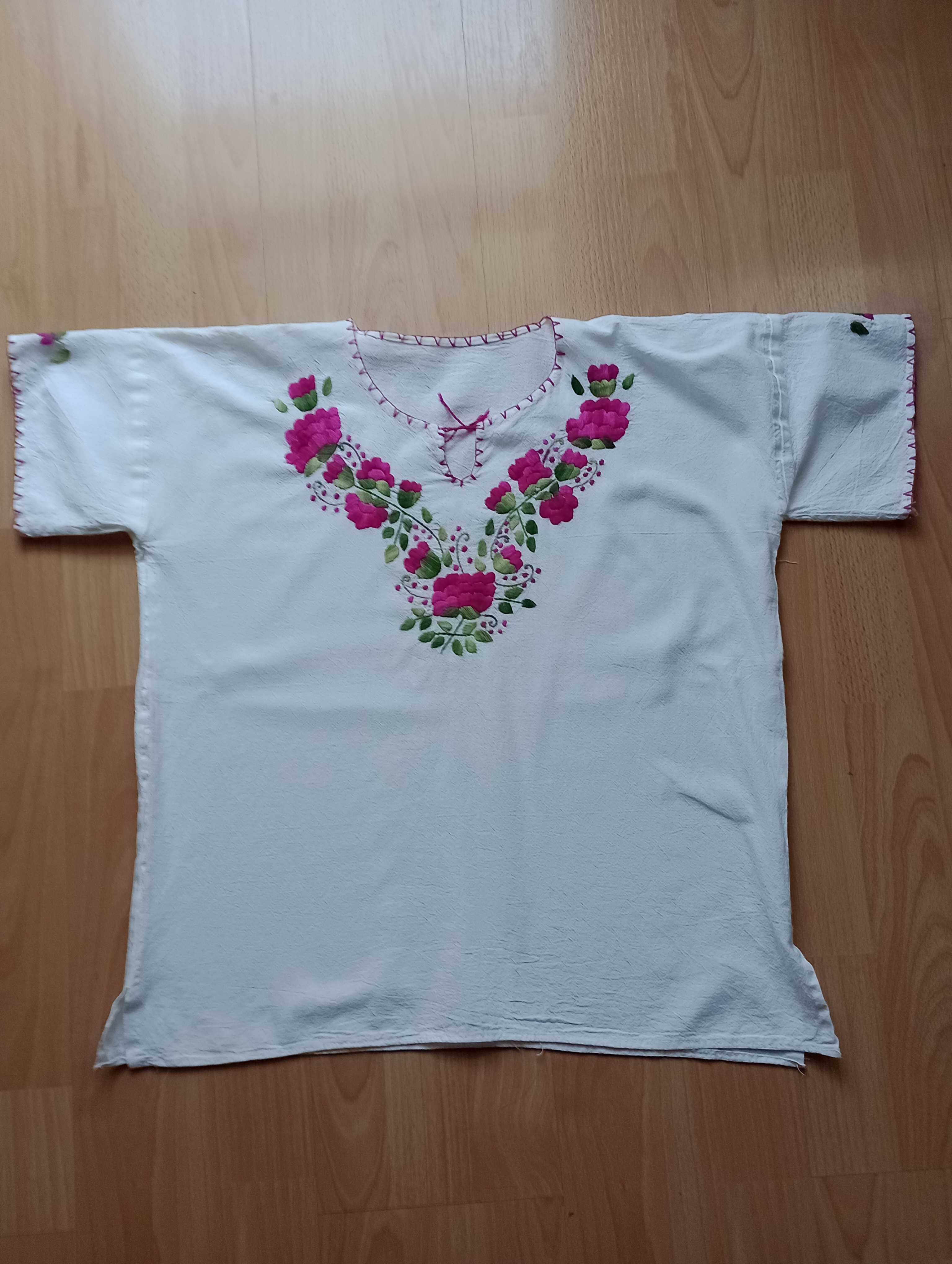 Ręcznie haftowana bluzka z Meksyku SEMPREARTE