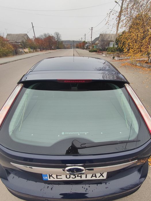 Продам автомобіль Форд фокус в ідеальному стані.