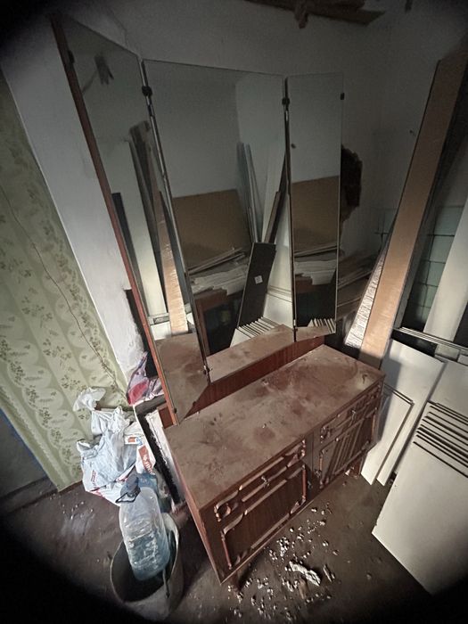 Віддам шкавчик,стол