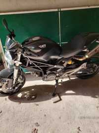 Ducati Monster 696 gotowy na sezon