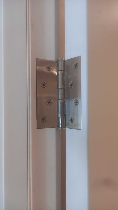 Установка межкимнатных дверей