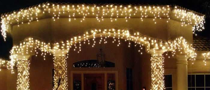Украшение новогодними гирляндами, монтаж гирлянд, украшение домов