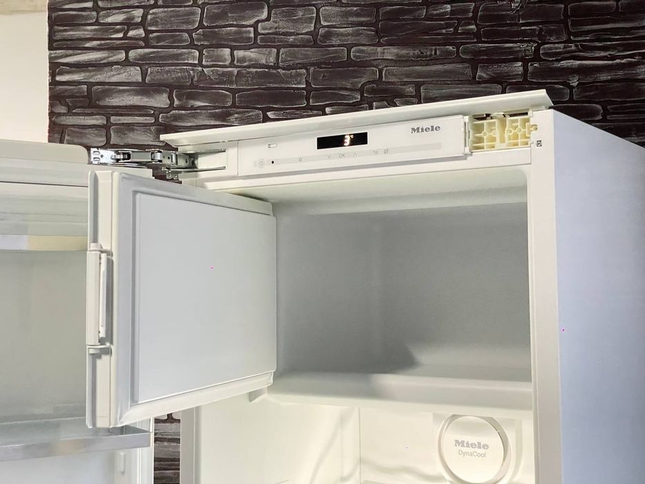 Холодильник Під Забудову Miele K 37683 BioFresh Вмонтований