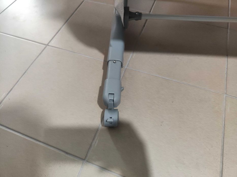 Berço bebê como Novo