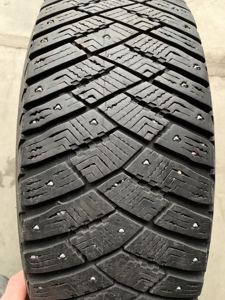 (4шт) 215/65R16 GoodYear UltraGrip Ice Arctic (8мм) шип зимові шини
