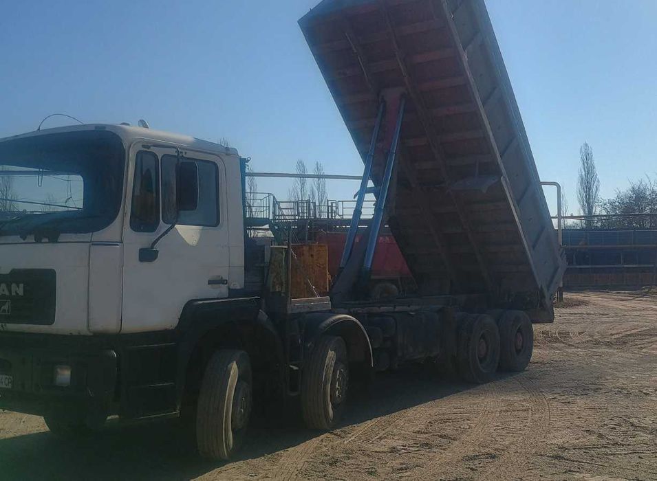 Самоскид MAN 35.364 з місцем за кабіною під грейфер кран маніпулятор