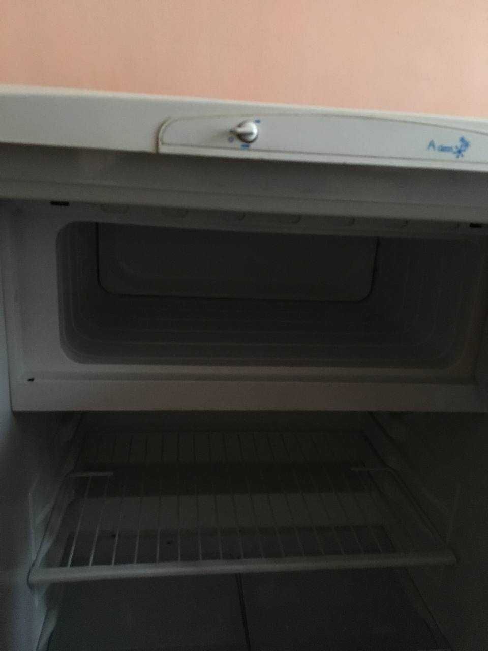 Студенський холодильник