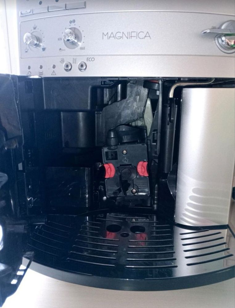 Кавоварка Delonghi