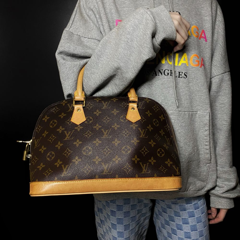 Женская кожаная сумка Louis Vuitton Alma tote monogram canvas