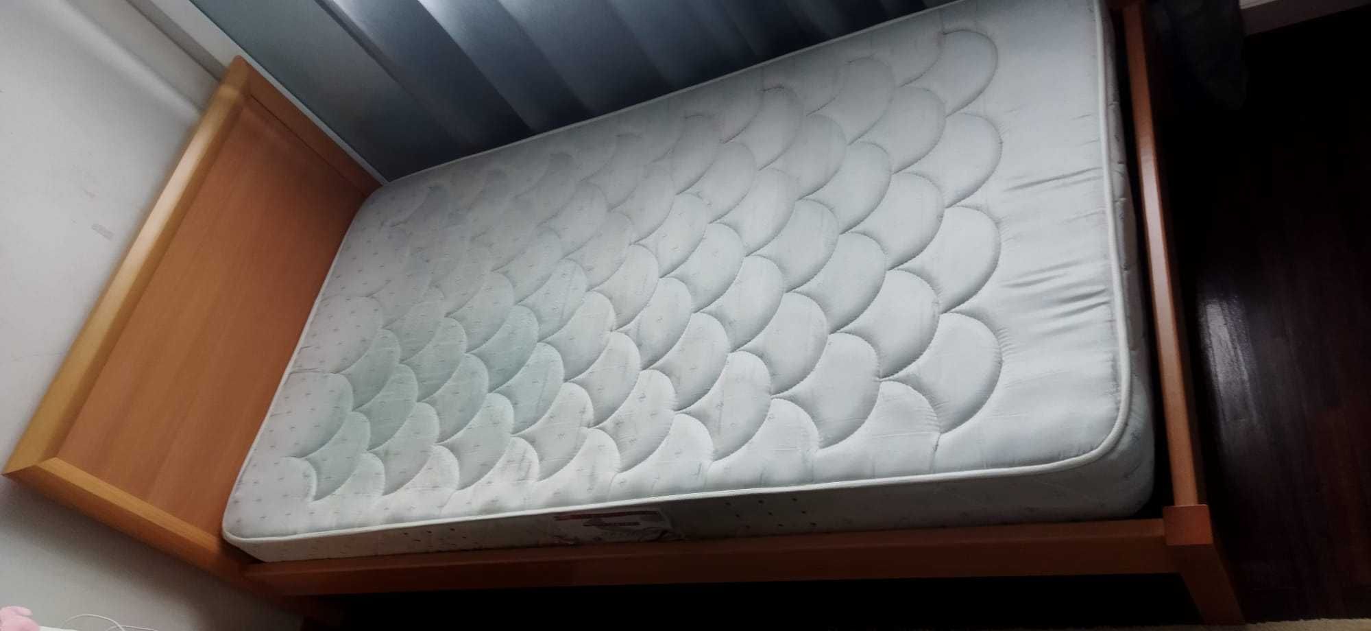 Cama de solteiro