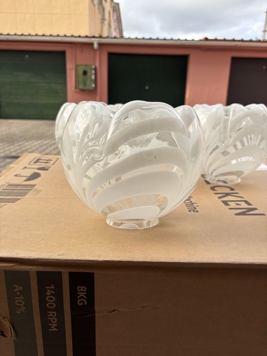 Globo de Vidro trabalhado Antigo