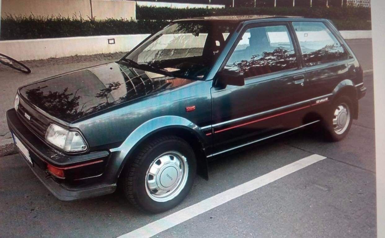 Conjunto quatro tampões de rodas Toyota starlet EP 70 ou EP 71