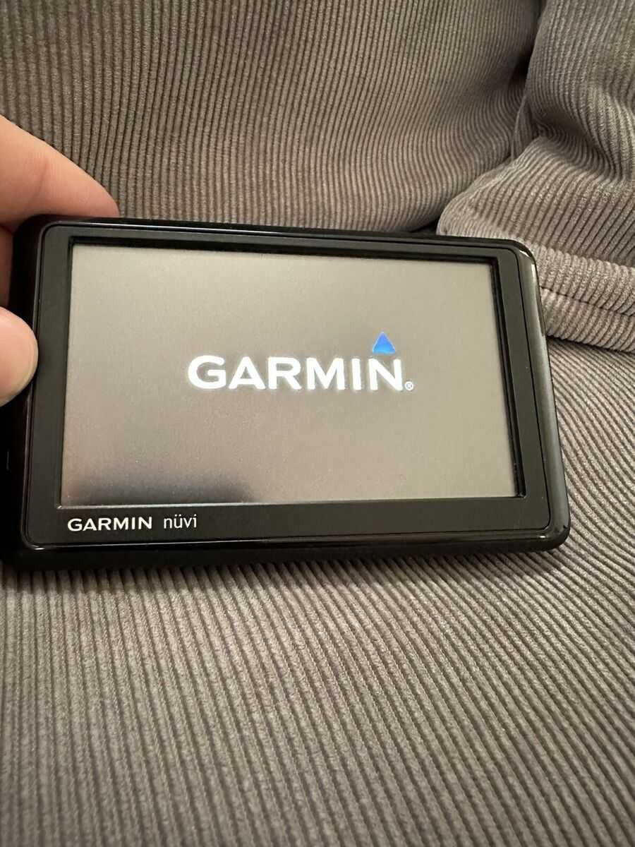 GPS навігатор Garmin Nuvi 1390